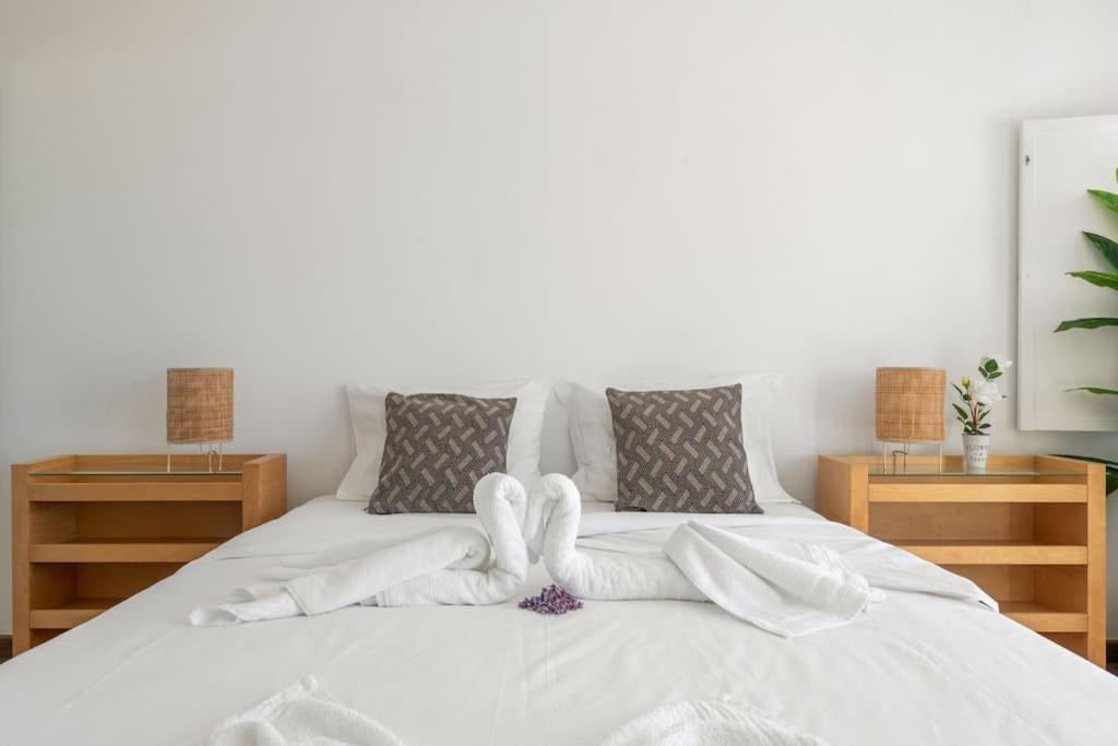 Sunset Terrace - Beachfront Apartment With Private Parking นาซาเร ภายนอก รูปภาพ