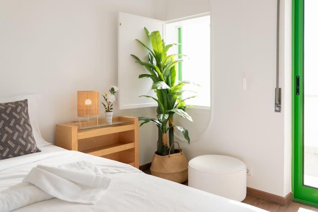 Sunset Terrace - Beachfront Apartment With Private Parking นาซาเร ภายนอก รูปภาพ
