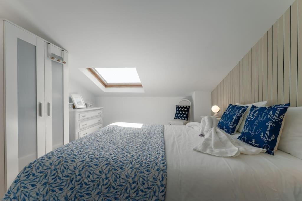 Sunset Terrace - Beachfront Apartment With Private Parking นาซาเร ภายนอก รูปภาพ
