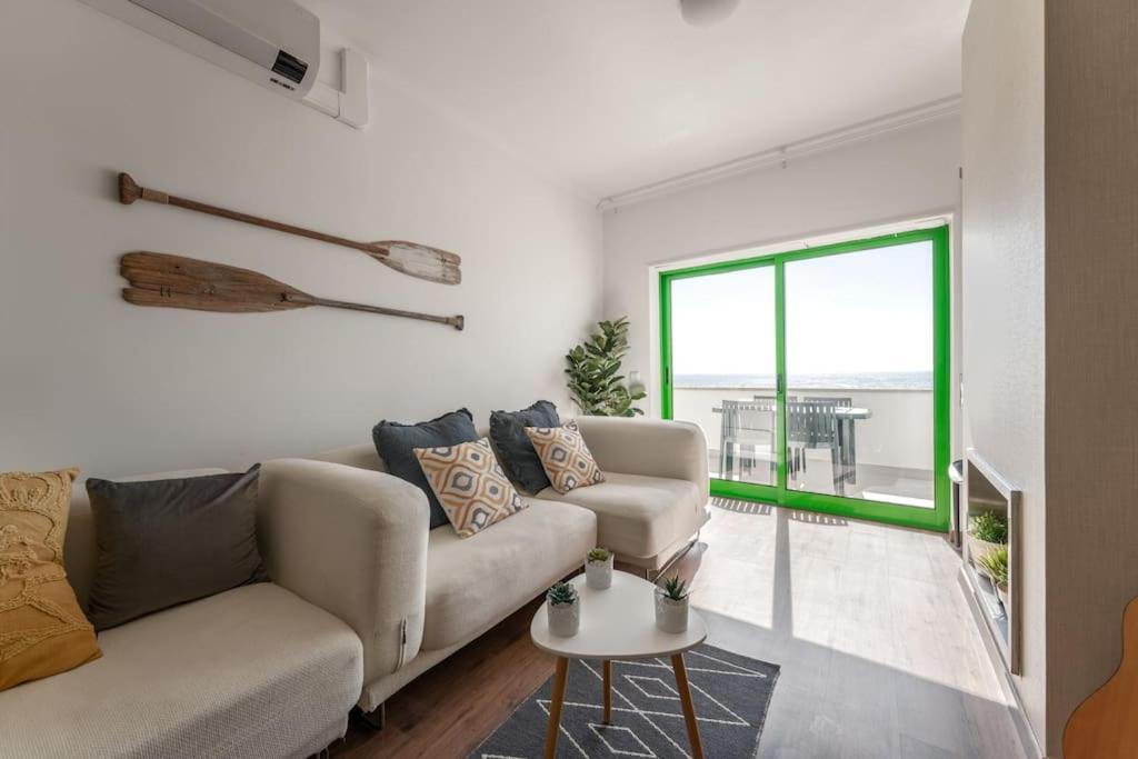 Sunset Terrace - Beachfront Apartment With Private Parking นาซาเร ภายนอก รูปภาพ