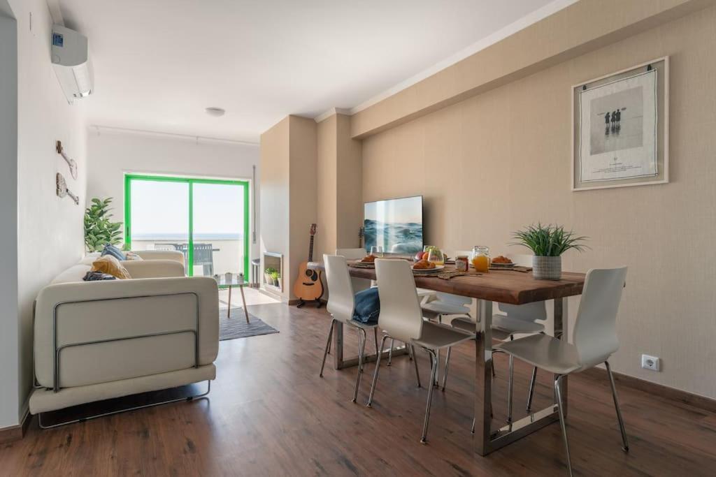 Sunset Terrace - Beachfront Apartment With Private Parking นาซาเร ภายนอก รูปภาพ